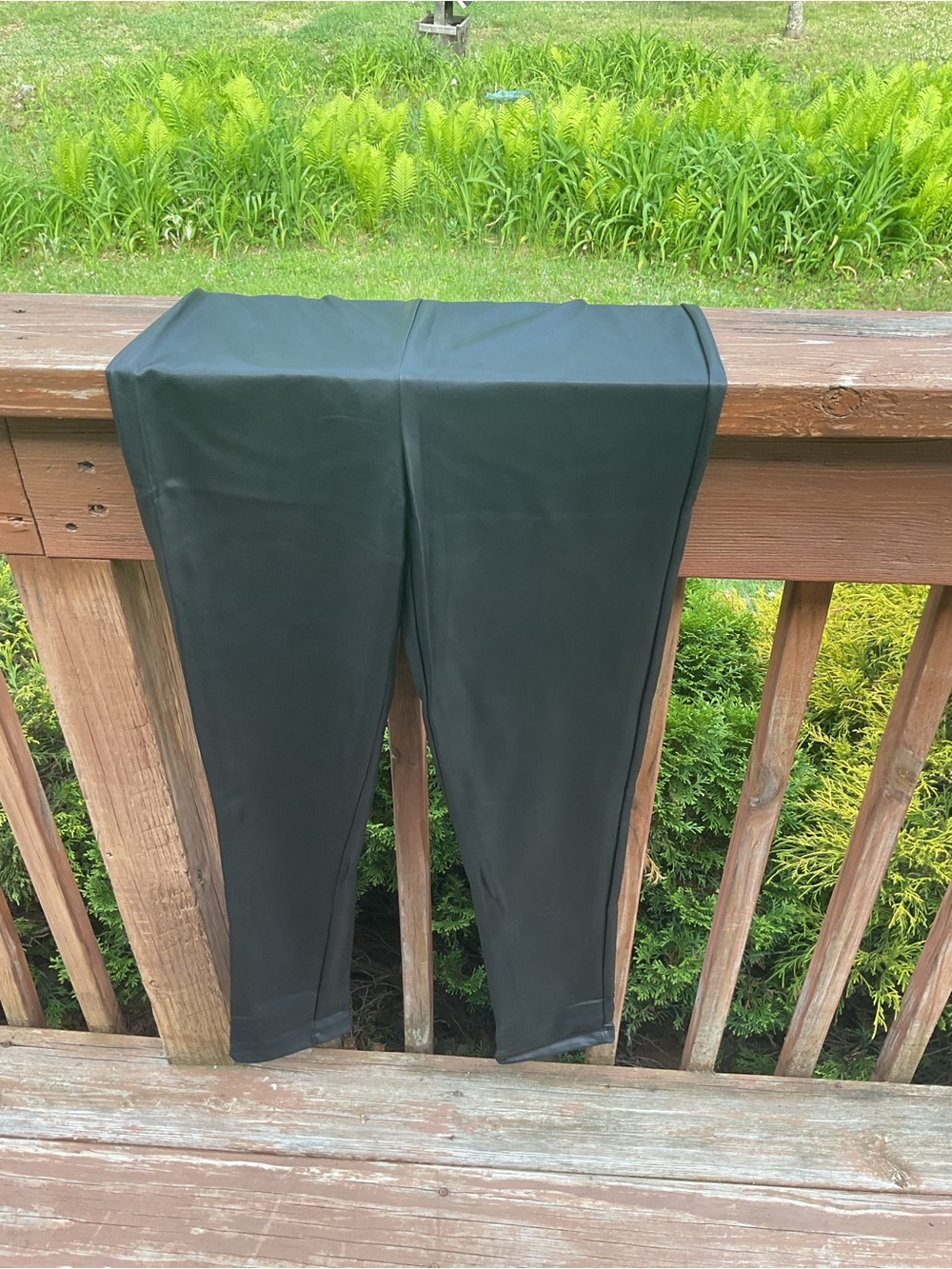 Zenana Outfitters Black Leggings pleather type